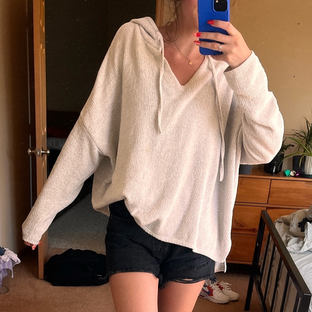 Grey oversized sweater!